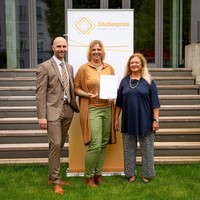 Studienpreis für Frau Reichert (MItte)