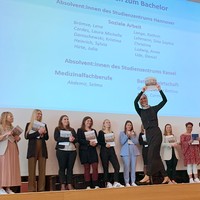 Absolvent:innen des Studienzentrums Hannover und Kassel