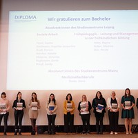 Absolvent:innen des Studienzentrums Leipzig und Mainz